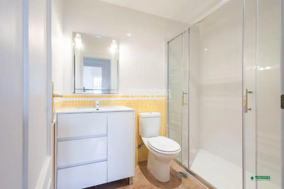 Baño de Piso en venta en Tabernas con Aire acondicionado, Amueblado y Piscina comunitaria