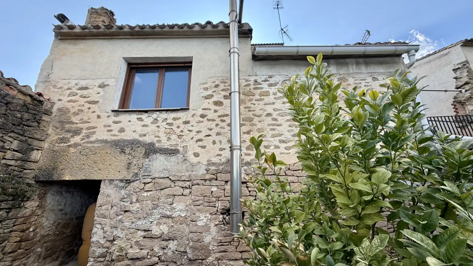 Exterior view of Houses for sale in Allo  with Heating