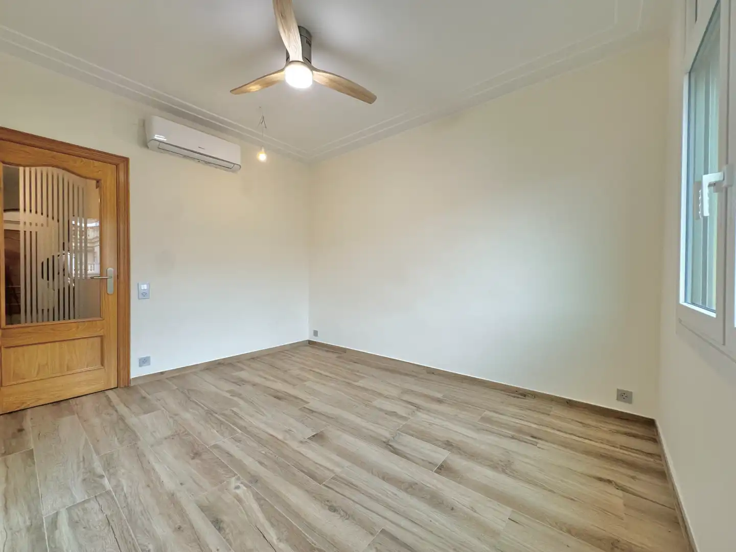 Habitación de Ático en venta en Barcelona con Aire acondicionado, Calefacción y Terraza