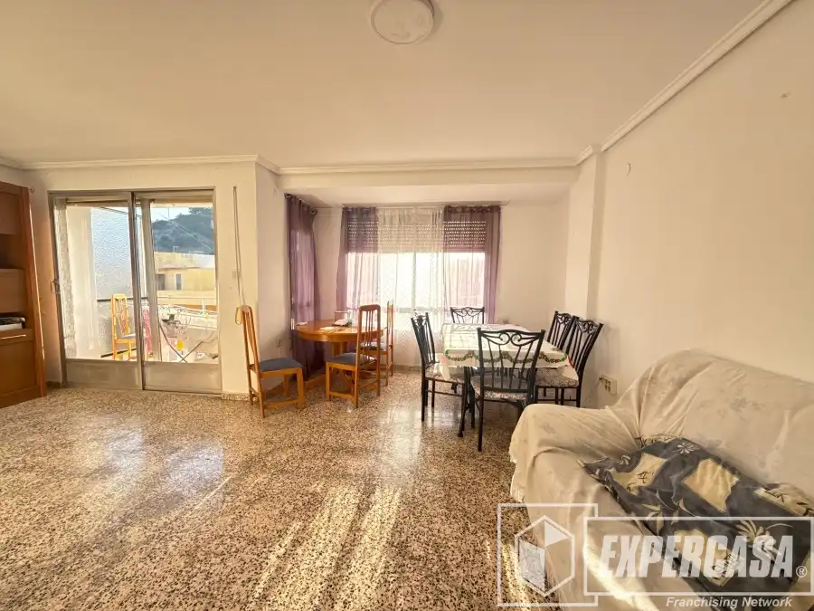 Room in Calle Nueve de Ocubtre, 5, Casco Antiguo
