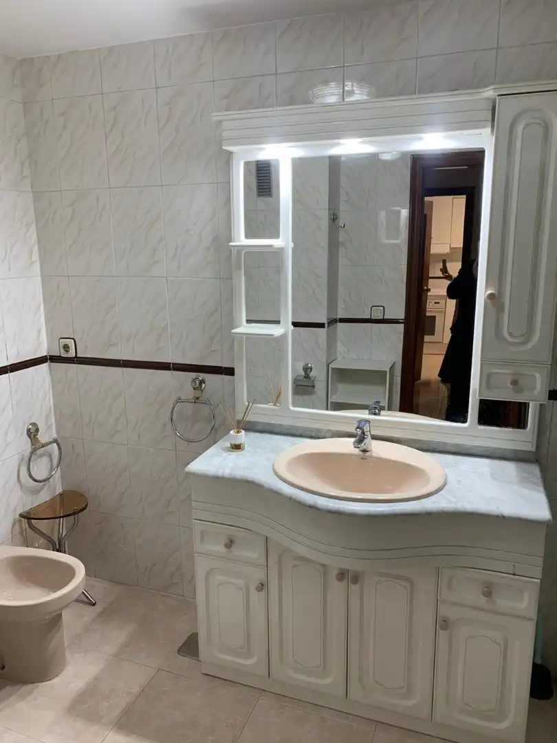 Bathroom of Flat for sale in L'Alfàs del Pi  with Air Conditioner, Storage room and Balcony