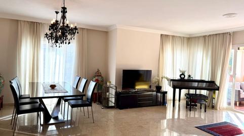 Foto 4 de Apartament de lloguer a Benatalaya, Estepona
