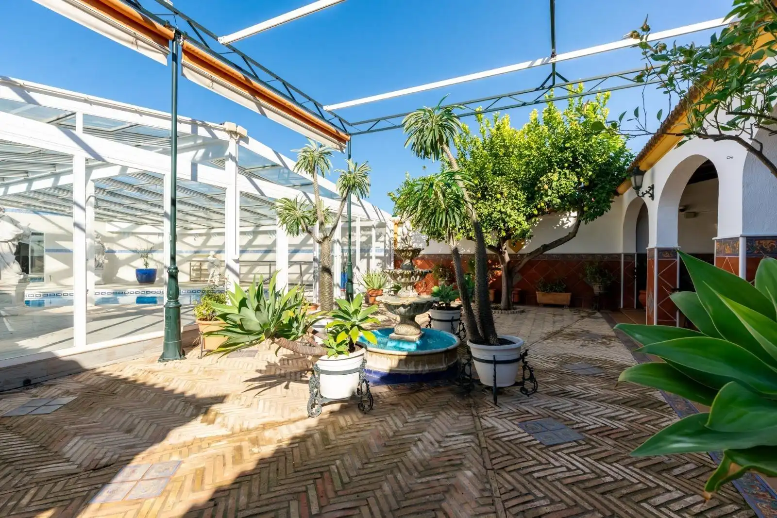 Chalet con terraza en venta en Sanlúcar la Mayor, imagen 79