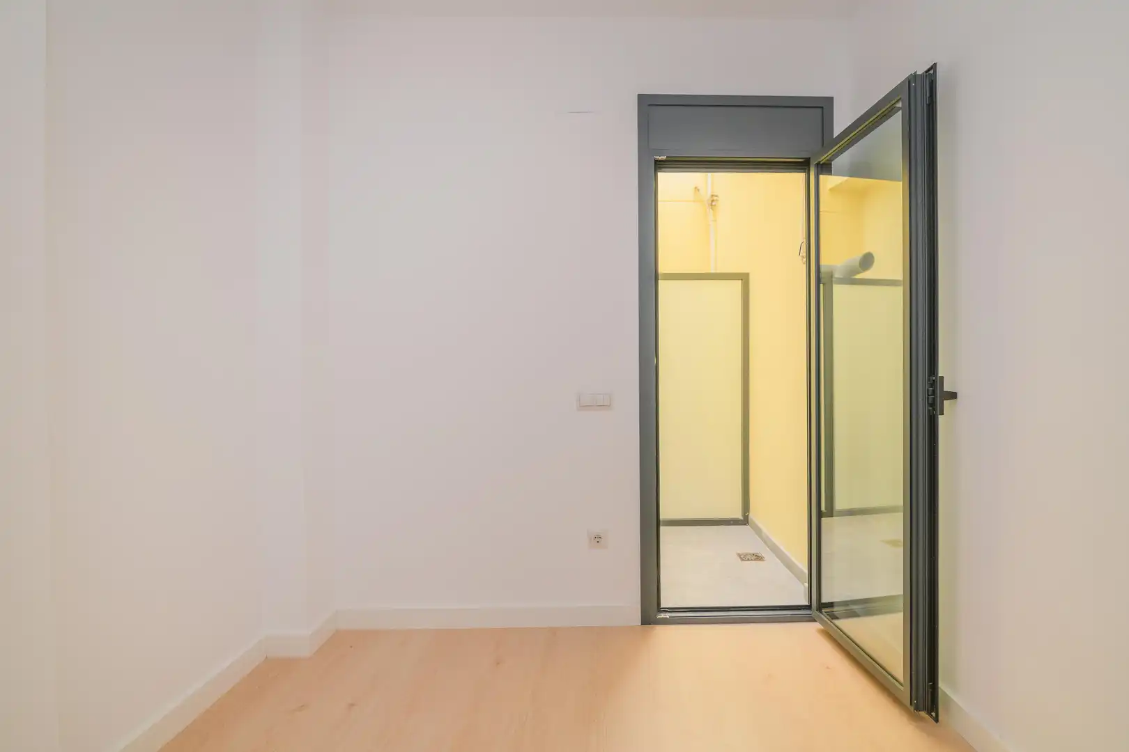 Flat with lift for sale in Carrer Victòria 95, imagen 11