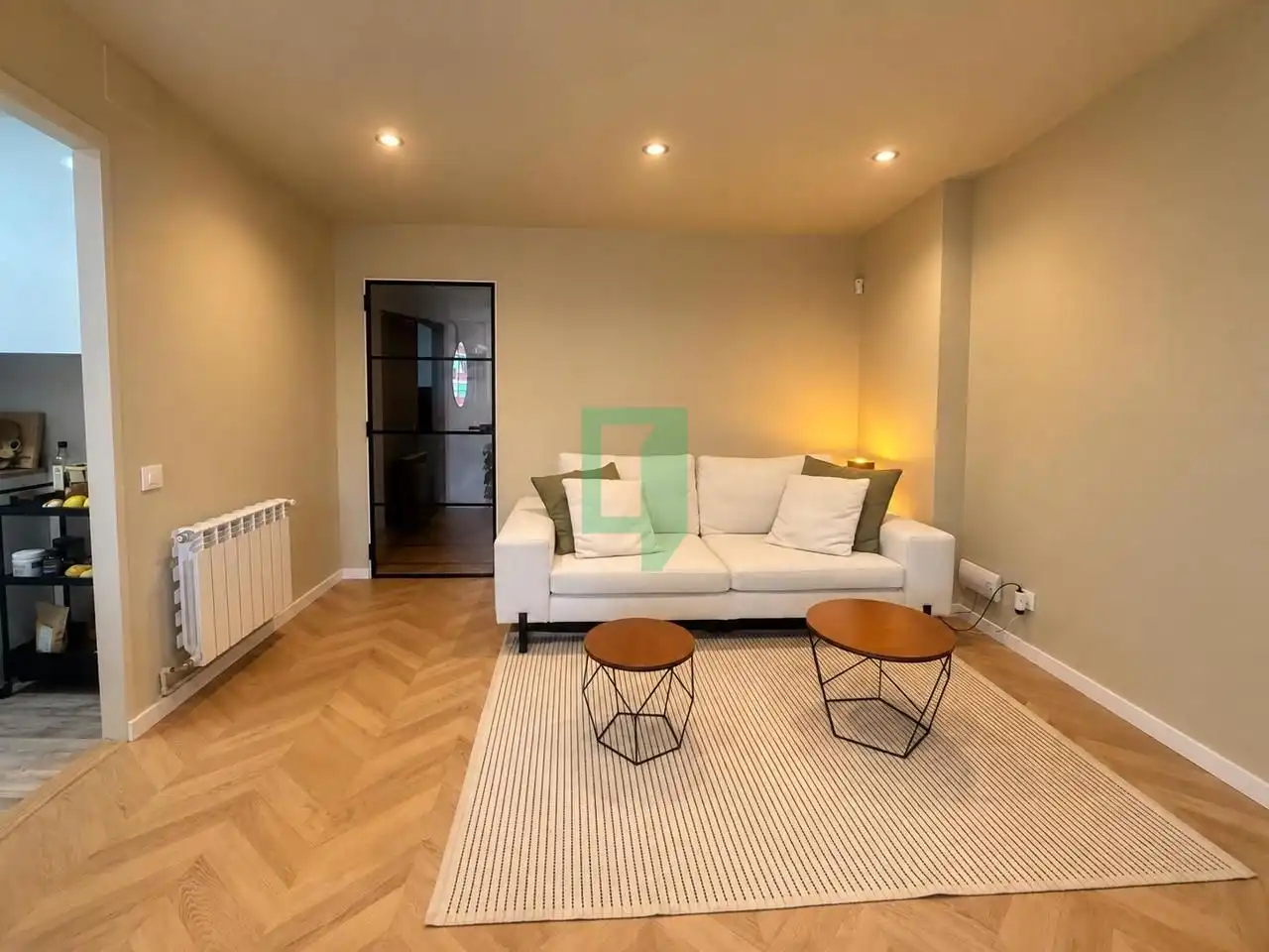 Living room of Flat for sale in Badalona  with Air Conditioner, Heating and Balcony