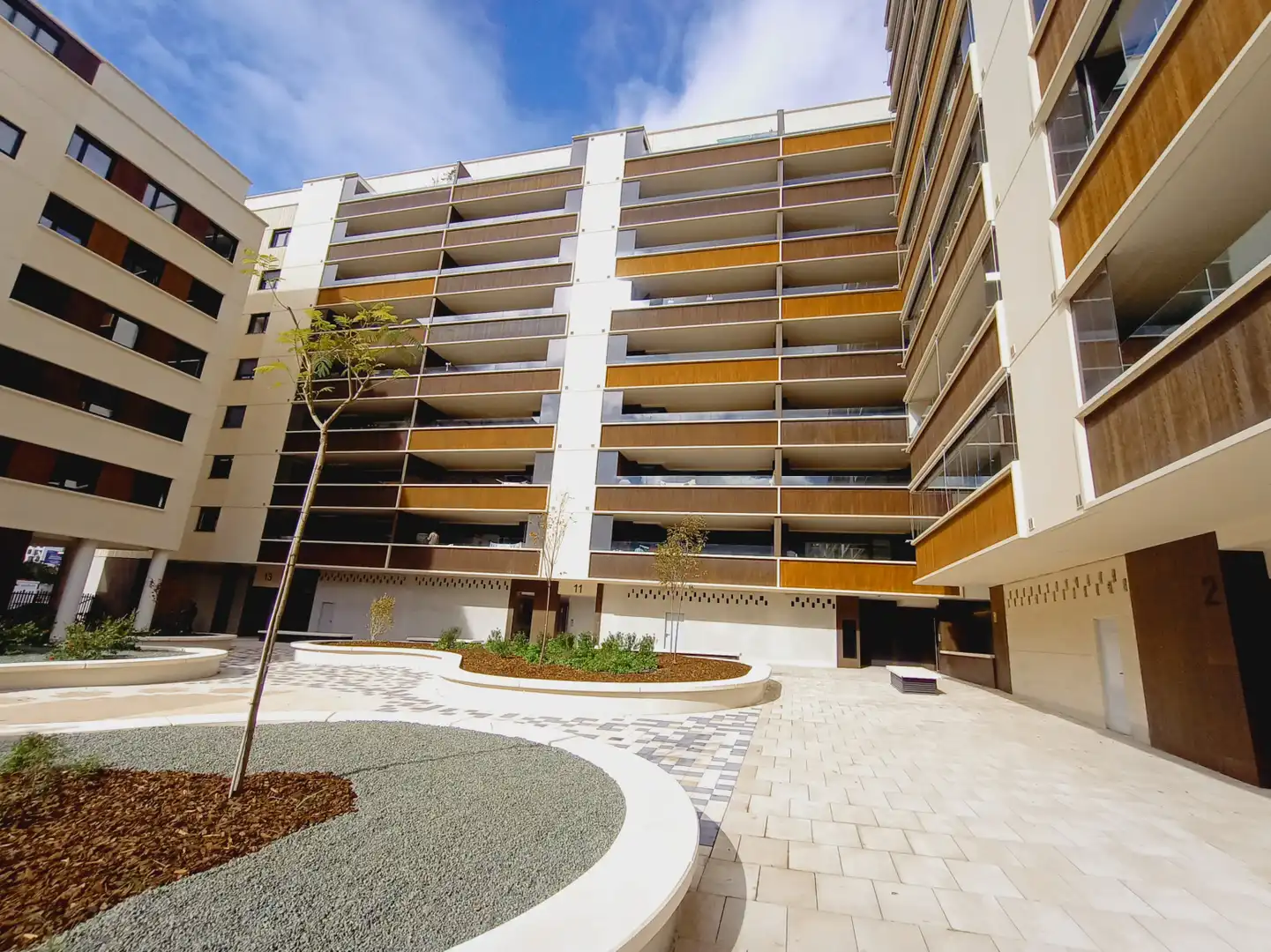 Außenansicht von Wohnung zur Miete in  Pamplona / Iruña mit Heizung, Privatgarten und Terrasse