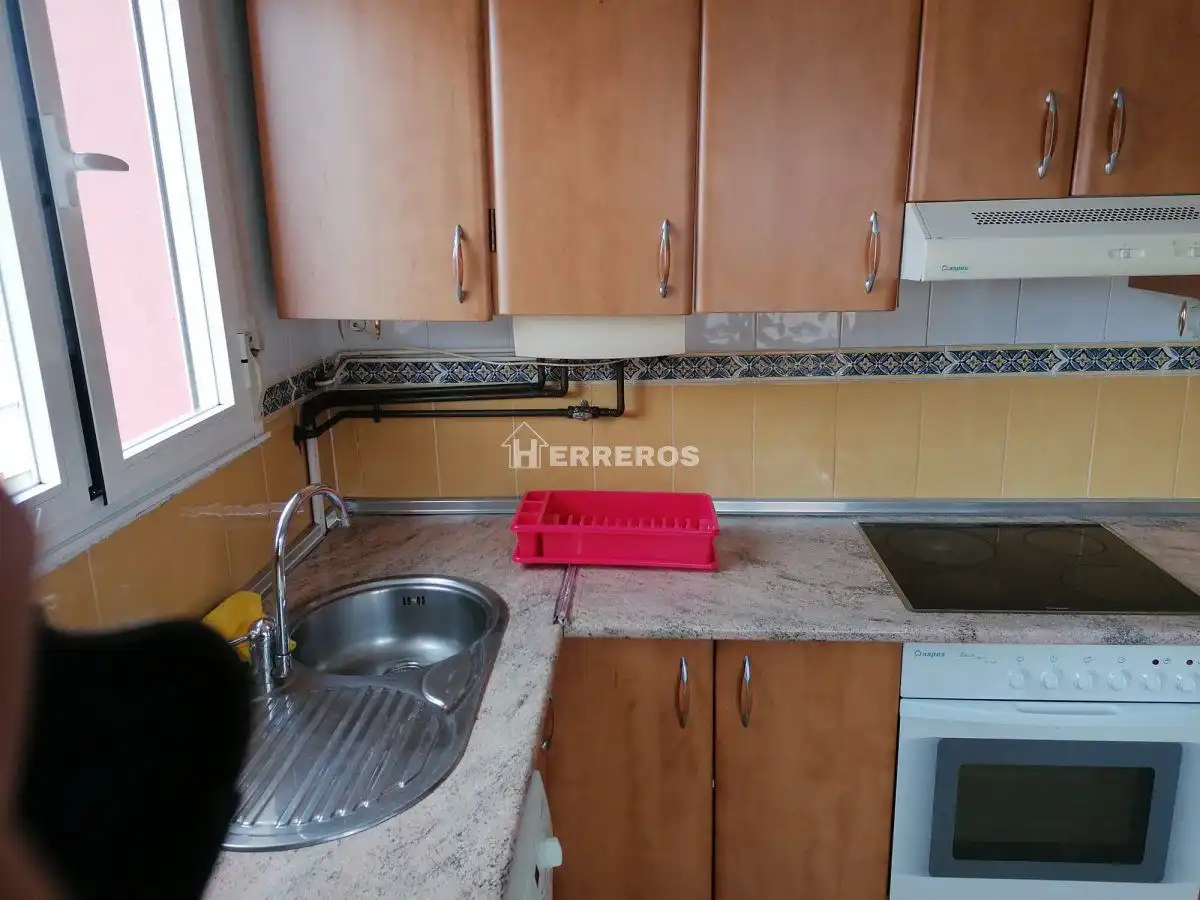Cuina de Apartament en venda en  Logroño amb Calefacció i Parquet