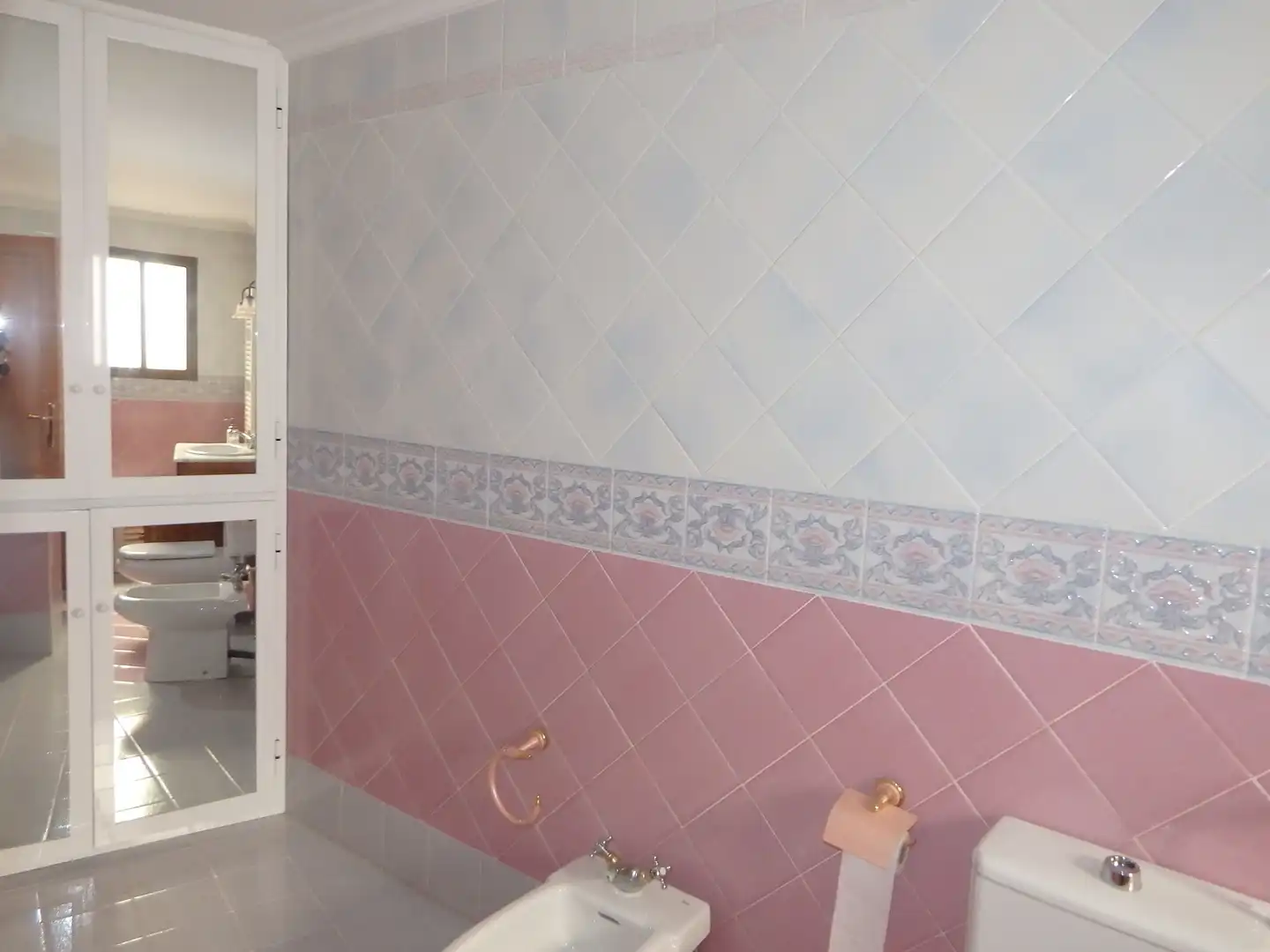 Bathroom of Houses for rent in Buñol  with Air Conditioner, Heating and Terrace