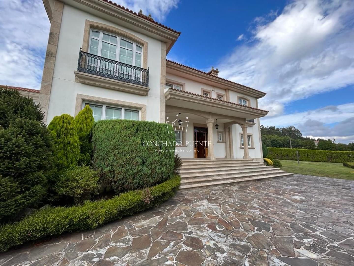 Exterior view of House or chalet for sale in A Laracha    with Private garden