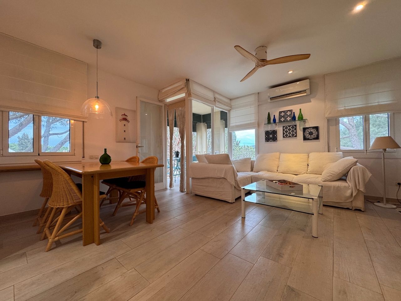 Living room of Flat for sale in Palafrugell  with Air Conditioner, Heating and Terrace