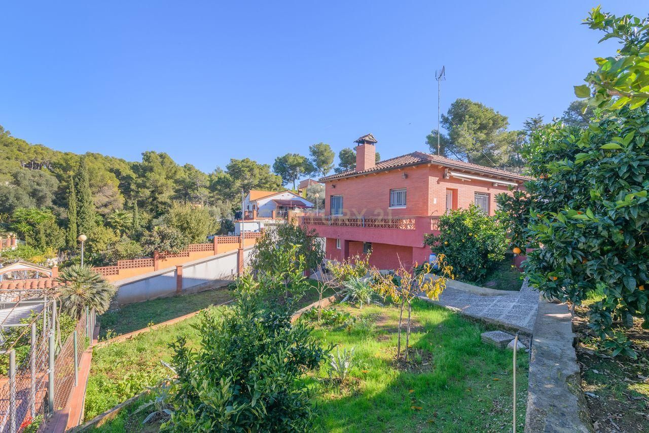 Jardí de Casa o xalet en venda en Castellet i la Gornal amb Jardí privat, Traster i Piscina