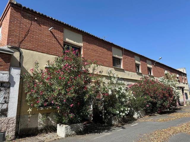 Local comercial en Venta en Calle LAS FLORES-SALINAS en El Campillo (Valladolid)