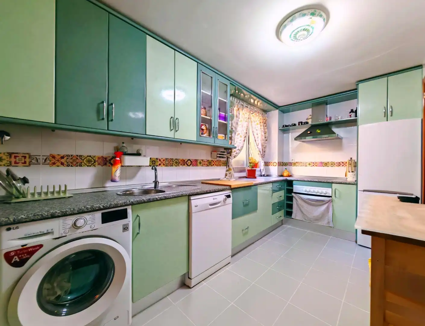 Kitchen of Flat for sale in Jerez de la Frontera  with Storage room and Community pool