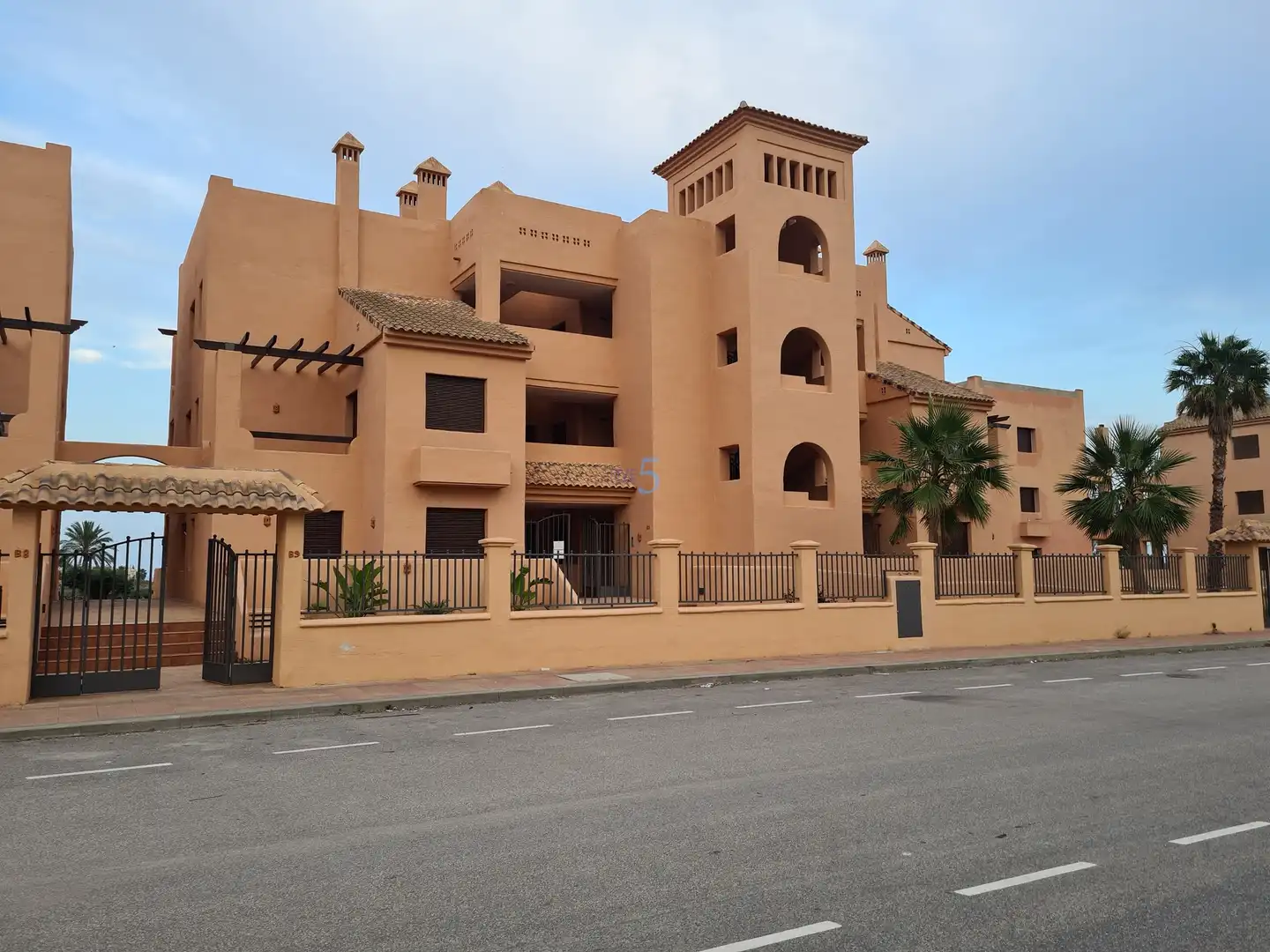 Vista exterior de Pis en venda en Los Alcázares amb Aire condicionat, Calefacció i Terrassa