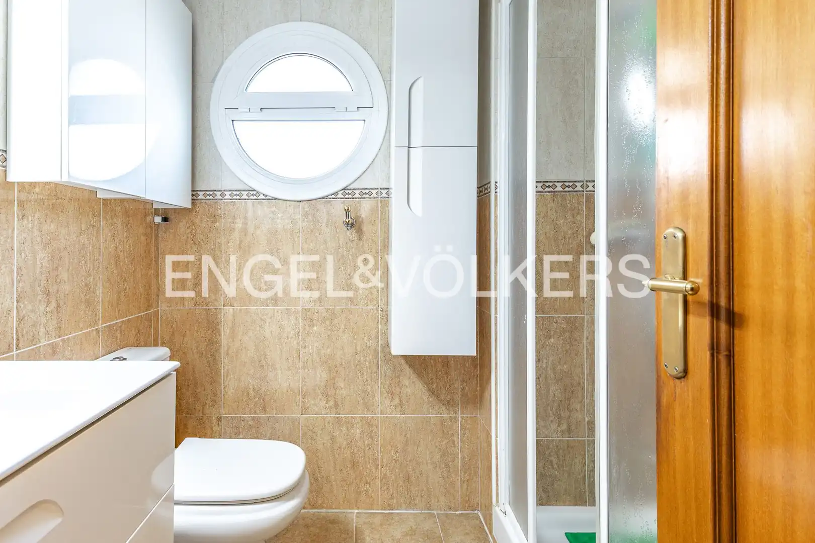 Badezimmer von Wohnung zum Verkauf in Mataró mit Klimaanlage, Heizung und Terrasse