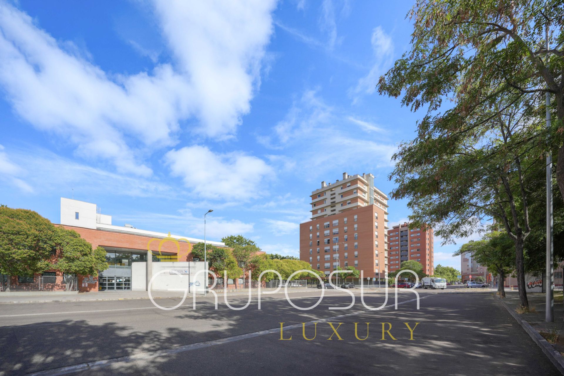 Exterior view of Duplex for sale in Valladolid Capital  with Heating, Parquet flooring and Storage room