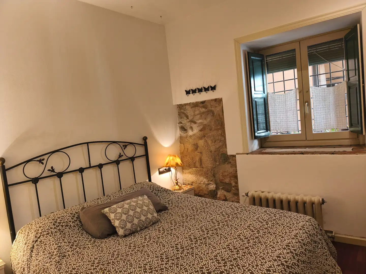 Habitación de Dúplex de alquiler en Girona con Calefacción, Amueblado y Horno