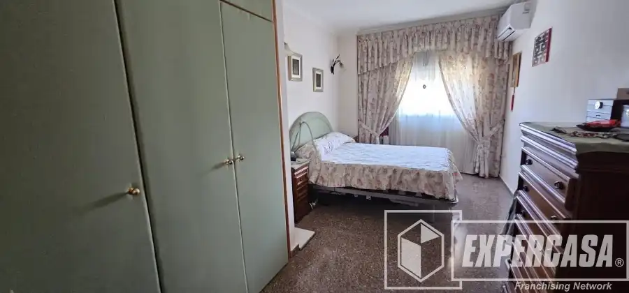 Bedroom of Flat for sale in Alaquàs  with Air Conditioner