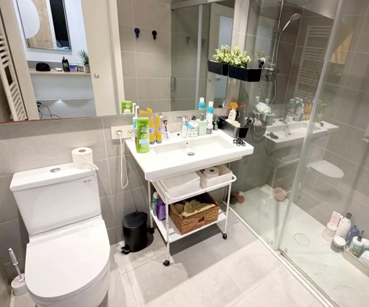 Bathroom of Flat for sale in El Prat de Llobregat  with Air Conditioner, Parquet flooring and Terrace