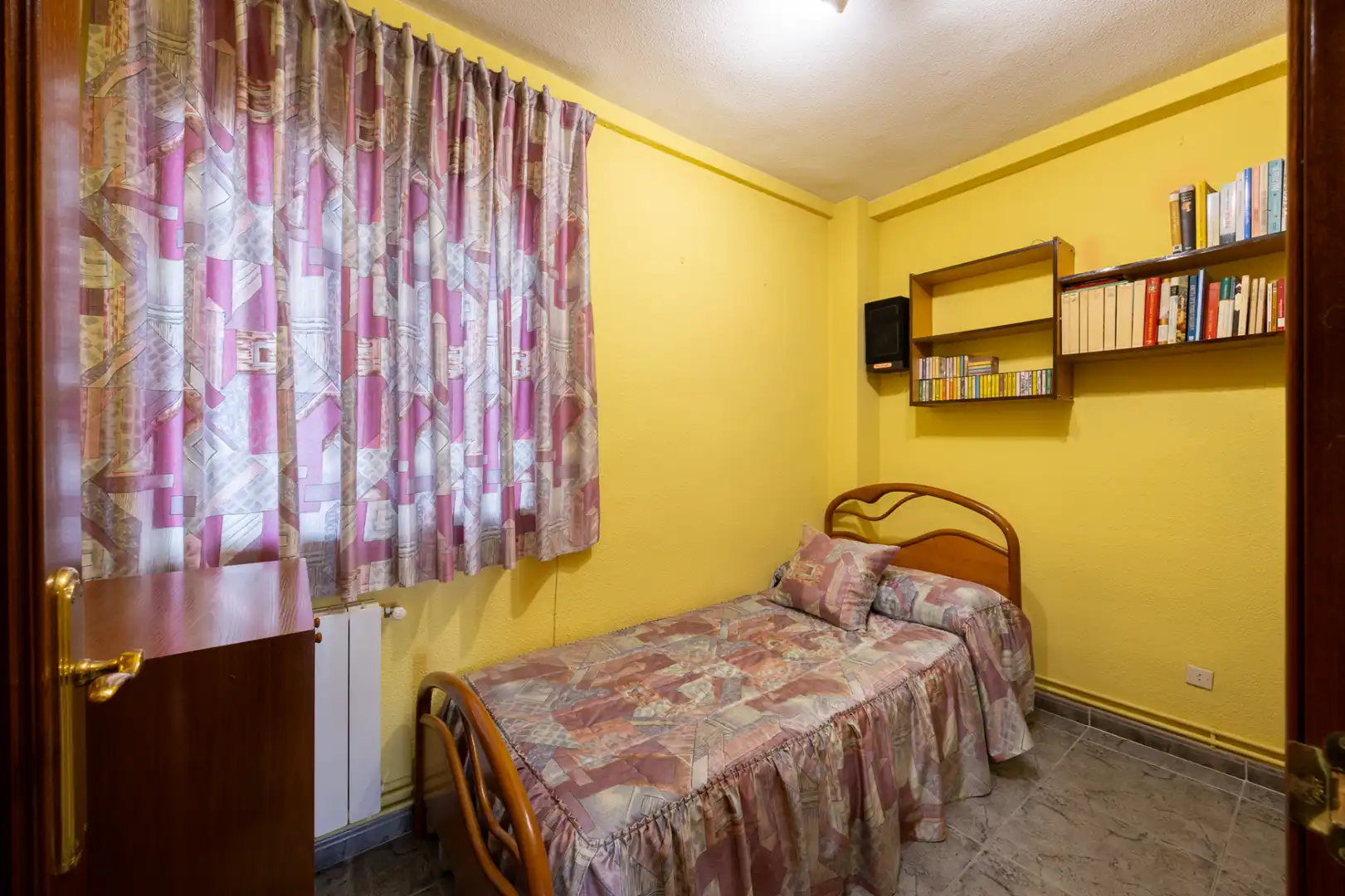 Bedroom of Flat for sale in El Arroyo - La Fuente