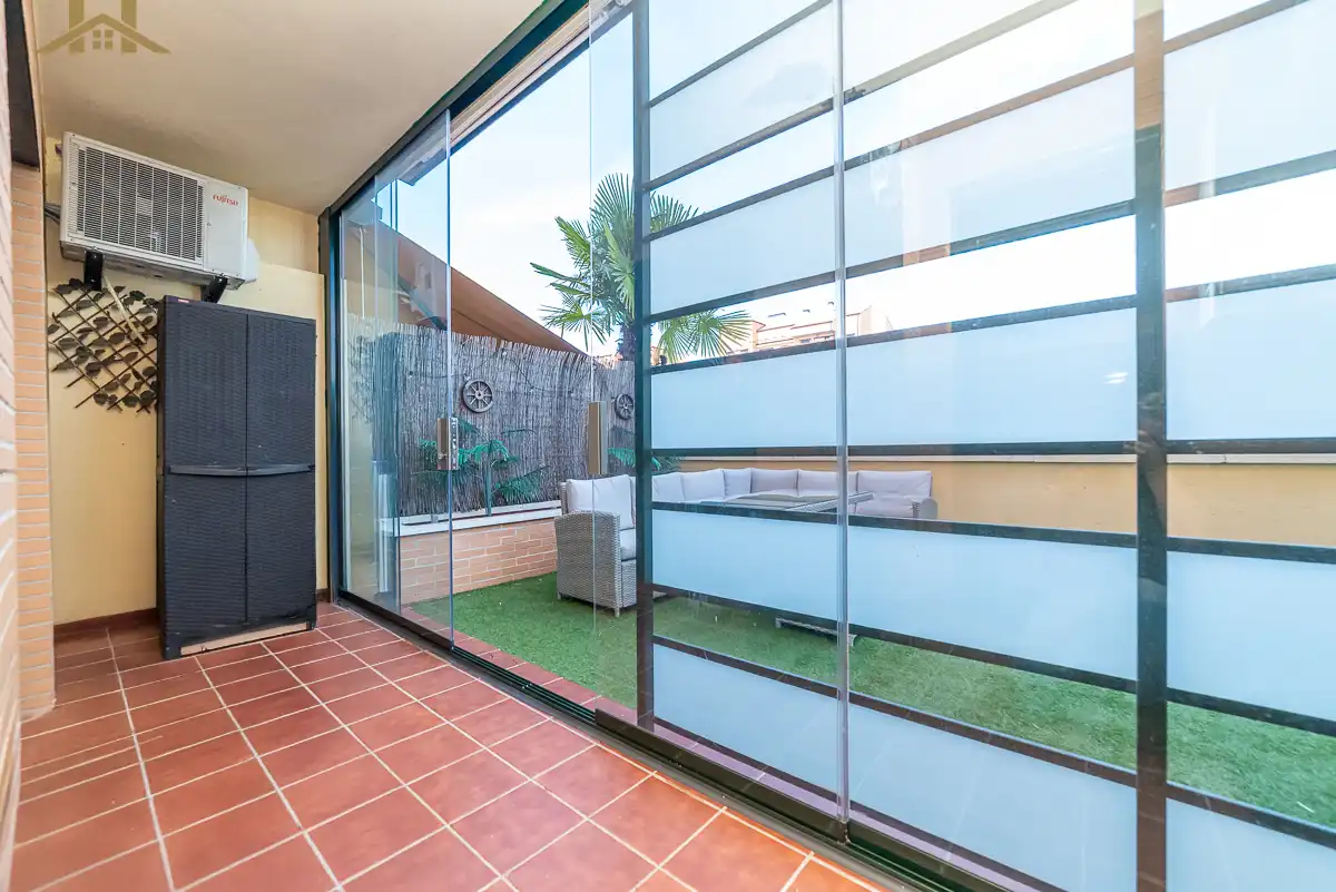 Terraza de Planta baja en venta en Navalcarnero con Aire acondicionado, Calefacción y Jardín privado