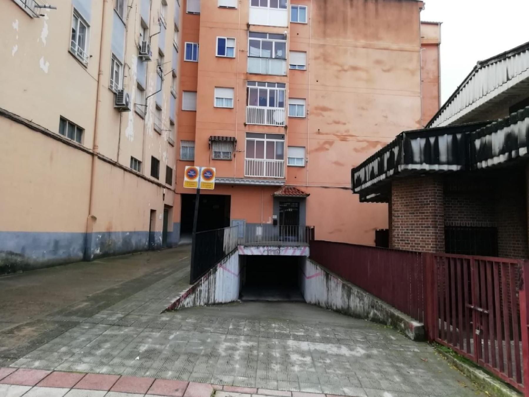 Parking of Flat for sale in Plasencia  with Terrace