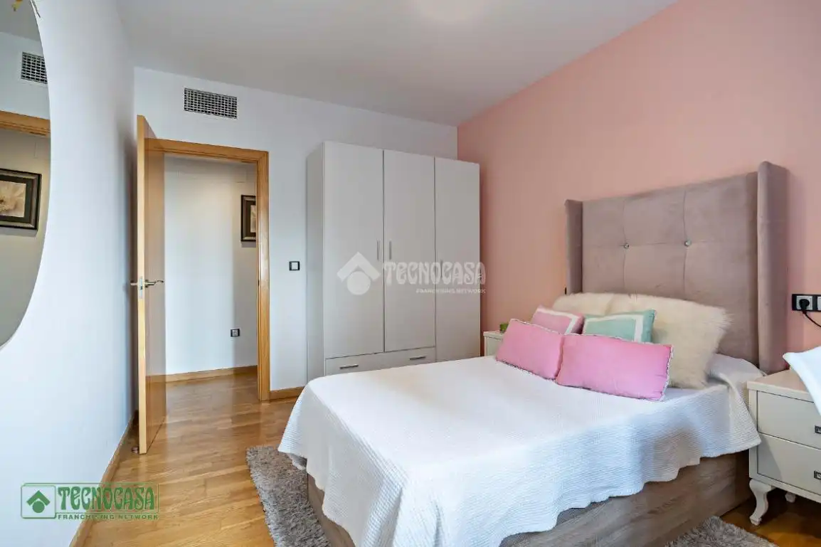 Habitación de Ático en venta en El Ejido con Aire acondicionado, Parquet y Balcón