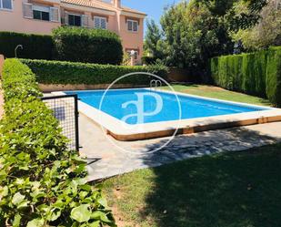 Piscina de Casa adosada de lloguer en Moncada amb Aire condicionat, Calefacció i Terrassa