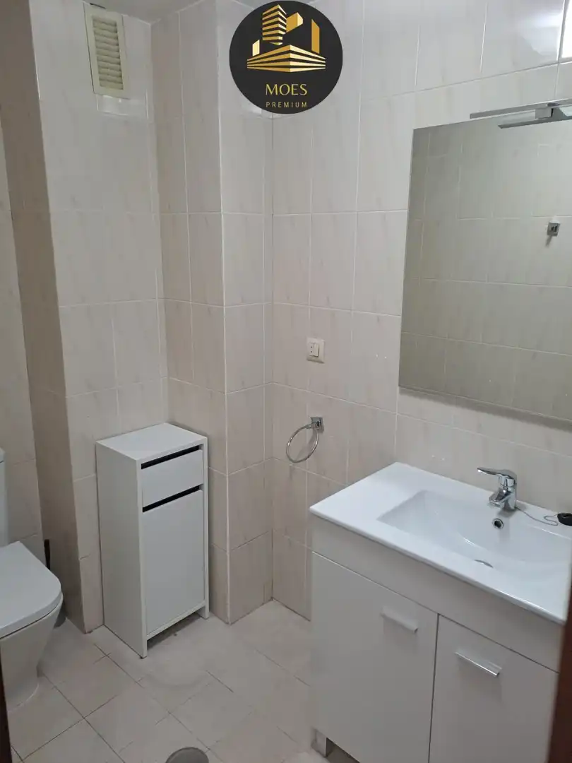 Baño de Piso de alquiler en Jaén con Aire acondicionado, Calefacción y Balcón