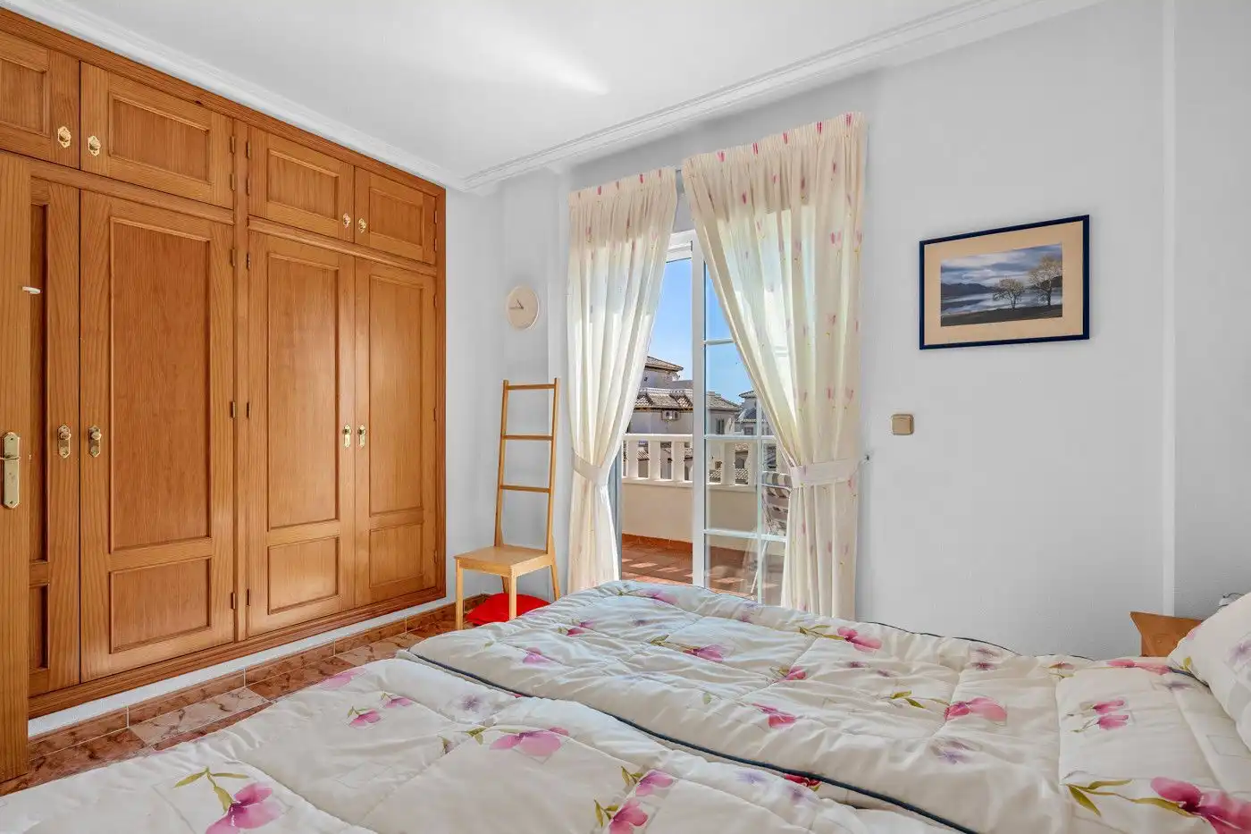 Habitación de Casa adosada en venta en Orihuela con Aire acondicionado, Jardín privado y Terraza