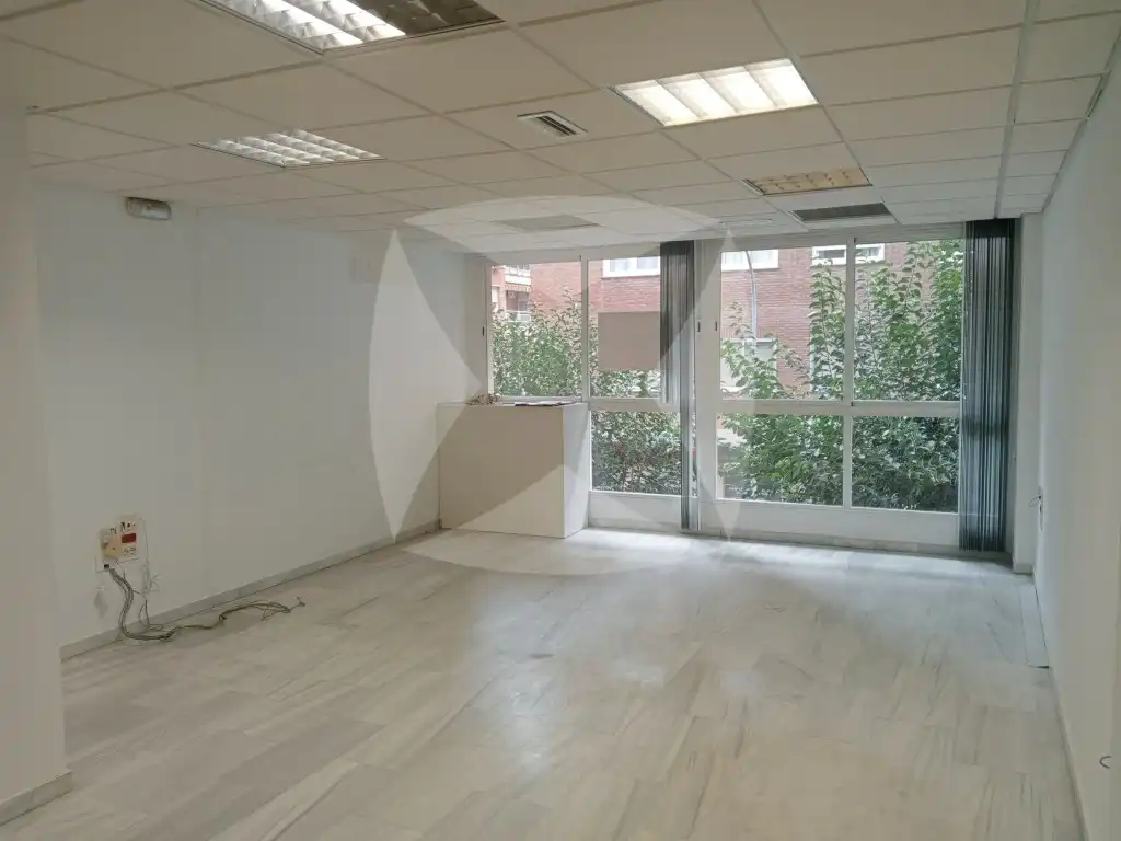 Office space with lift to rent in Calle Rafael Lucenqui, imagen 4