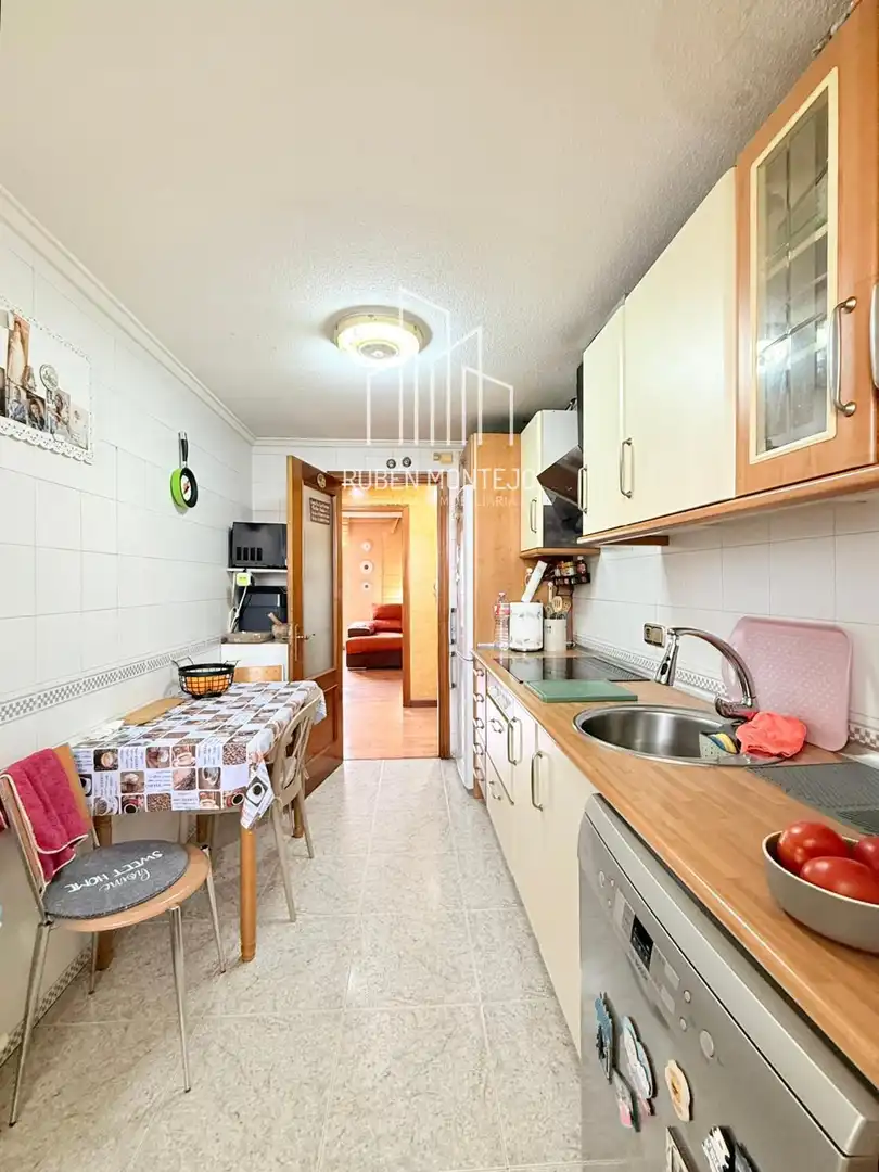 Cocina de Piso en venta en Salamanca con Calefacción, Terraza y Balcón