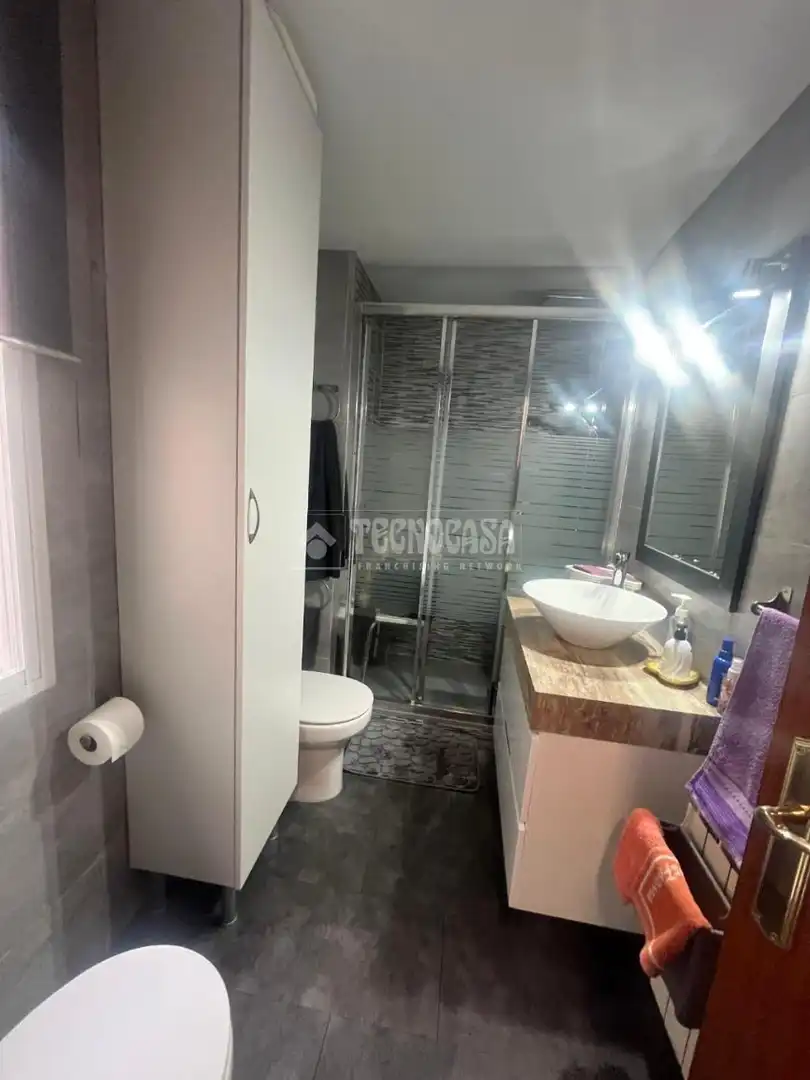 Badezimmer von Wohnung zum Verkauf in Parla mit Heizung