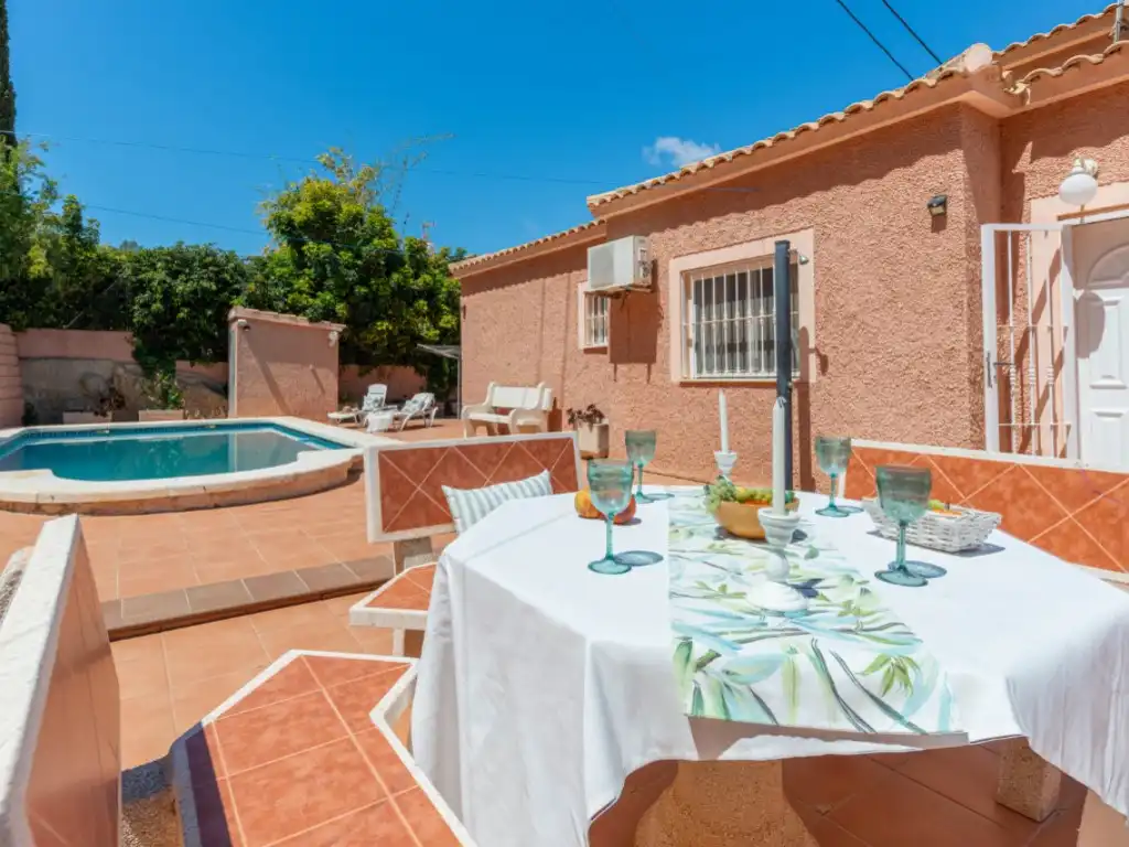 Houses for sale in C. d'Oriola, 70, Pueblo Acantilado - Lanuza