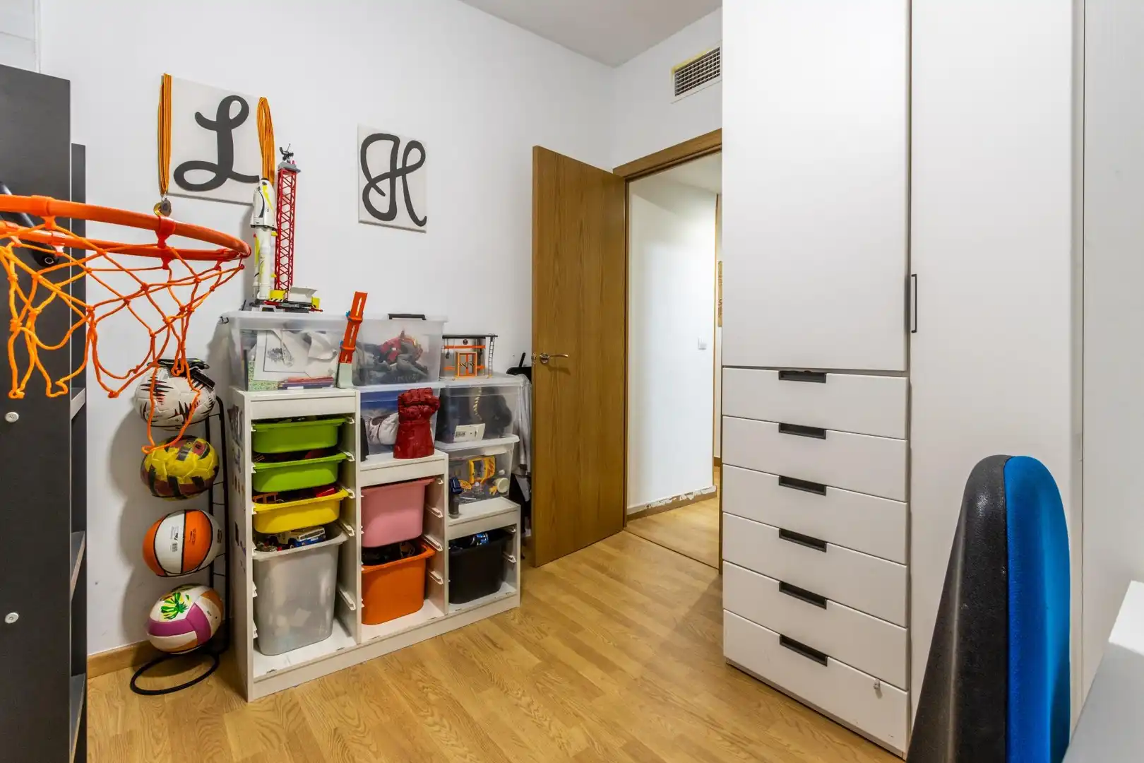 Habitación de Piso en venta en Sabadell con Aire acondicionado, Calefacción y Balcón