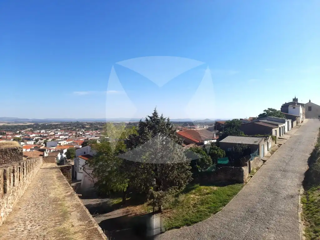 Houses for sale in Calle Puerta Valencia, Alburquerque
