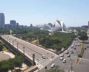 Exterior view of Flat to rent in  Valencia Capital  with Air Conditioner