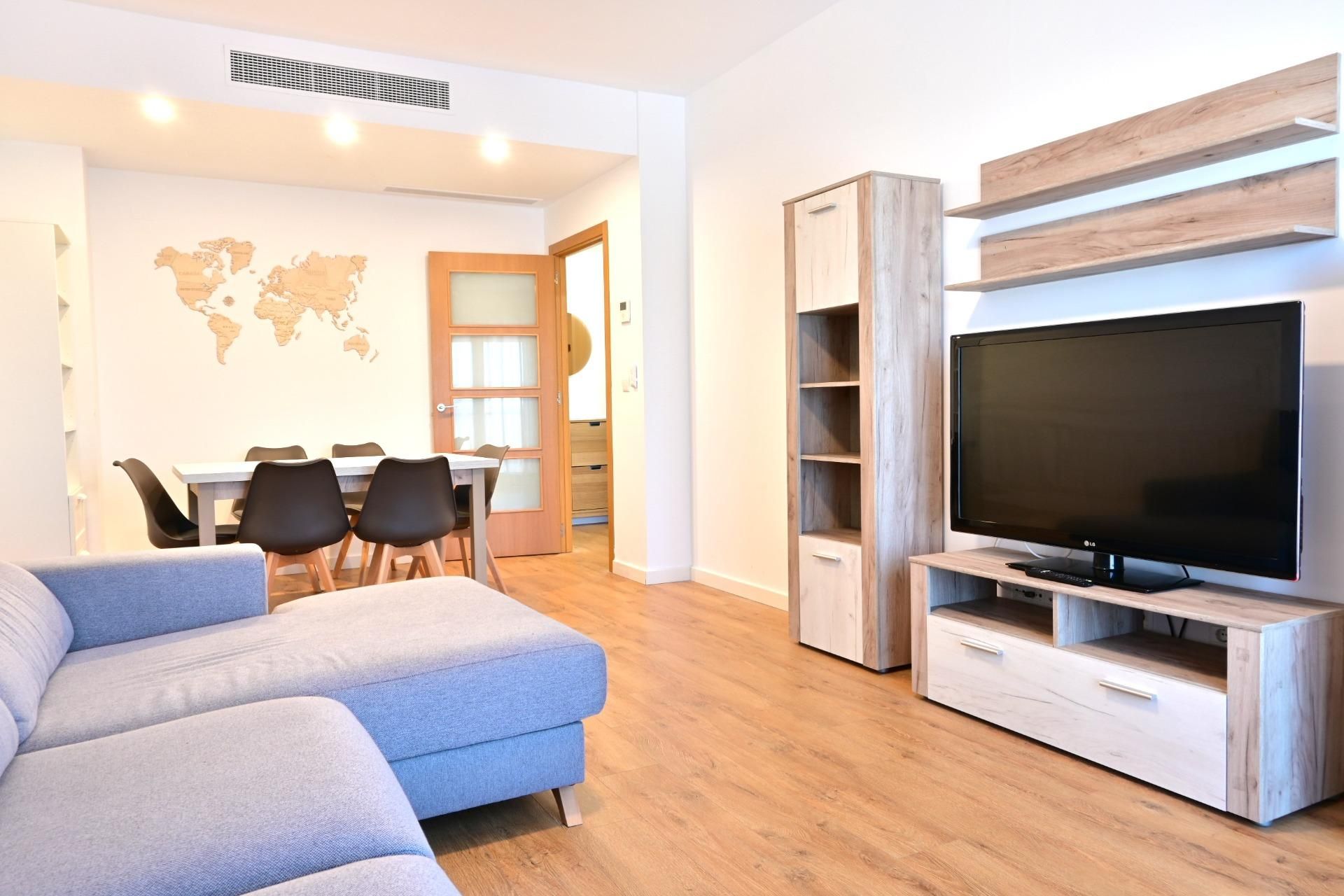 Sala d'estar de Pis de lloguer en  Sevilla Capital amb Aire condicionat, Jardí privat i Terrassa