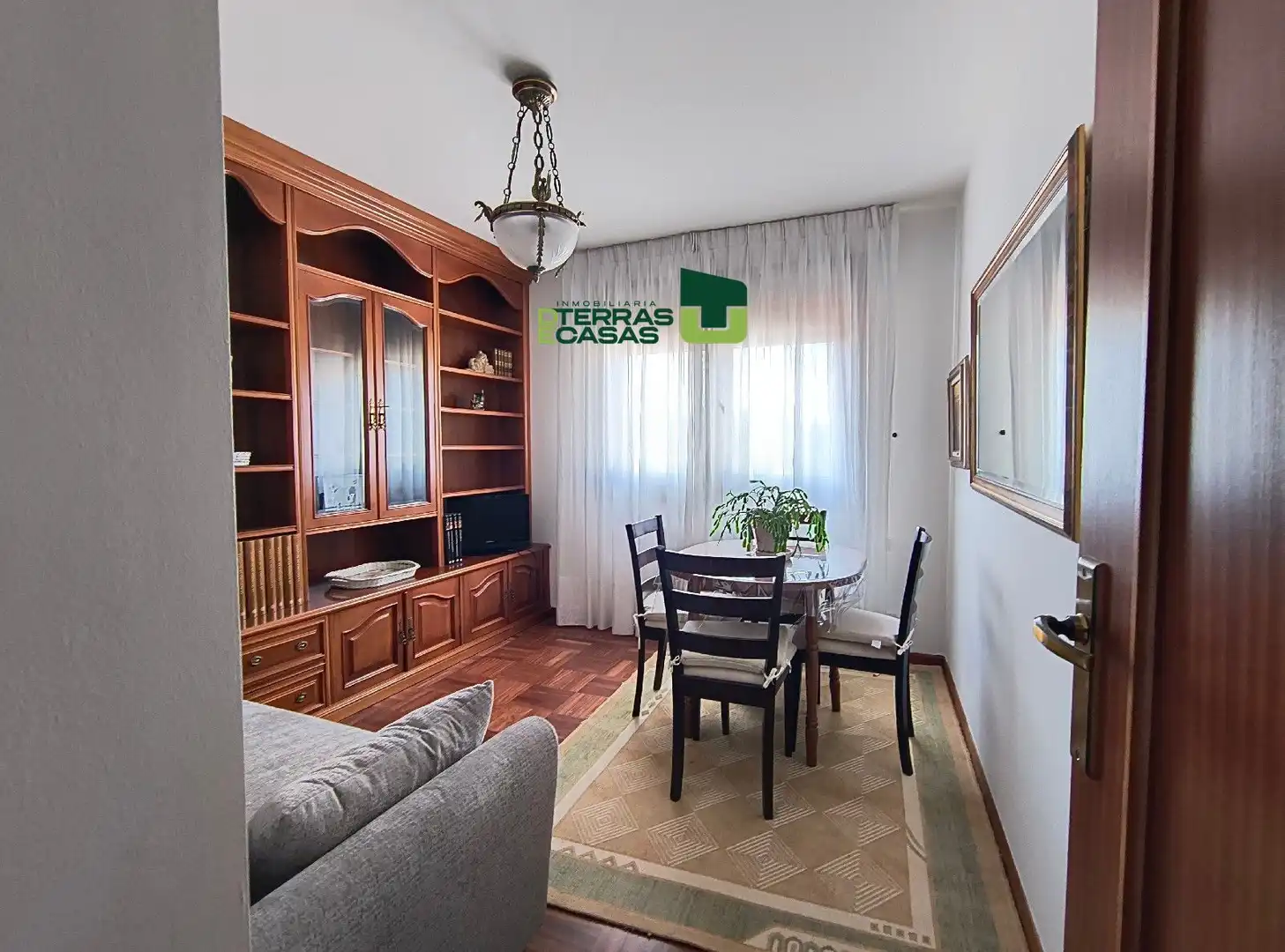 Sala d'estar de Pis de lloguer en Pontevedra Capital  amb Calefacció i Moblat