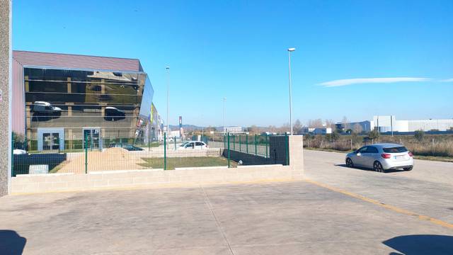 Terreno industrial en Venta en Carrer Unicef, 25 en Barri dels Escriptors