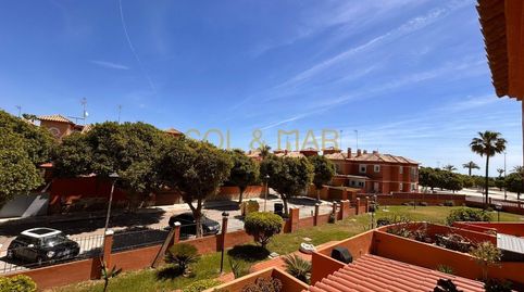 Foto 4 de Piso en venta en Carlos Cano, Los Álamos, Torremolinos