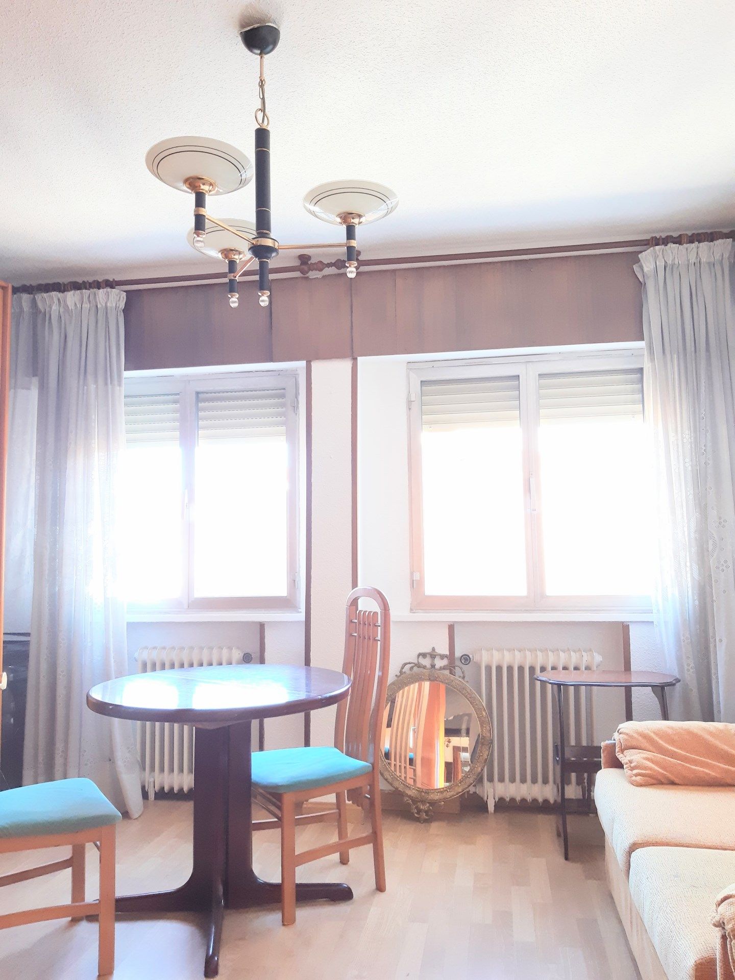 Menjador de Pis de lloguer en  Madrid Capital amb Aire condicionat, Moblat i Forn