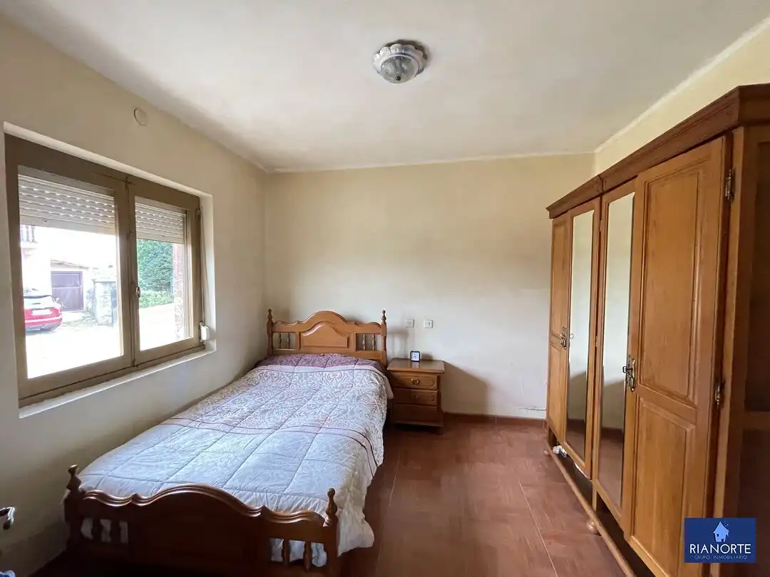 Dormitori de Casa o xalet en venda en Gozón amb Calefacció, Jardí privat i Traster