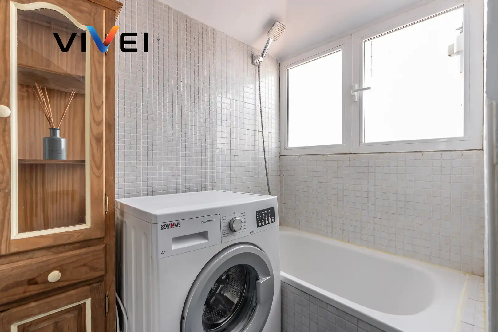 Baño de Ático en venta en Madrid con Calefacción y Terraza