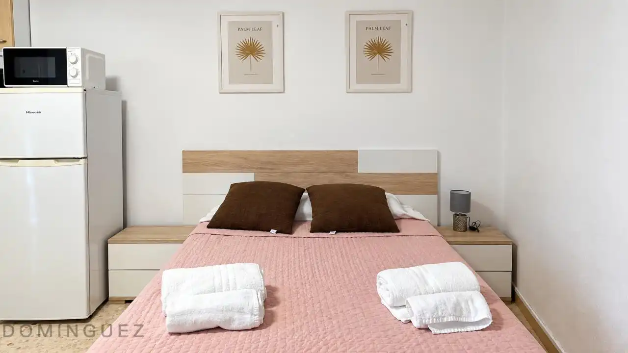 Bedroom of Study for rent in Marín, Pontevedra