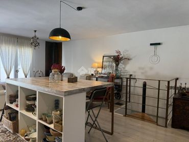 Casa aparellada en venda a Pueblo