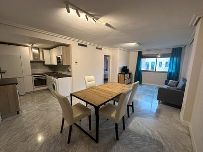 Dining room of Apartment to rent in  Madrid Capital  with Air Conditioner, Furnished and Oven