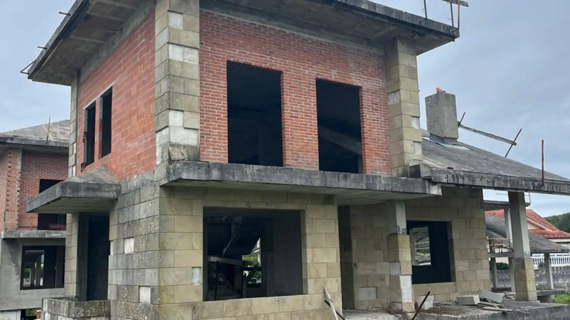 Exterior view of Houses for sale in Hazas de Cesto  with Terrace, Storage room and Balcony