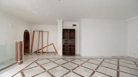 Foto 2 de Dúplex en venta en C/ Califa-res las Lolas, Nueva Andalucía centro, Marbella