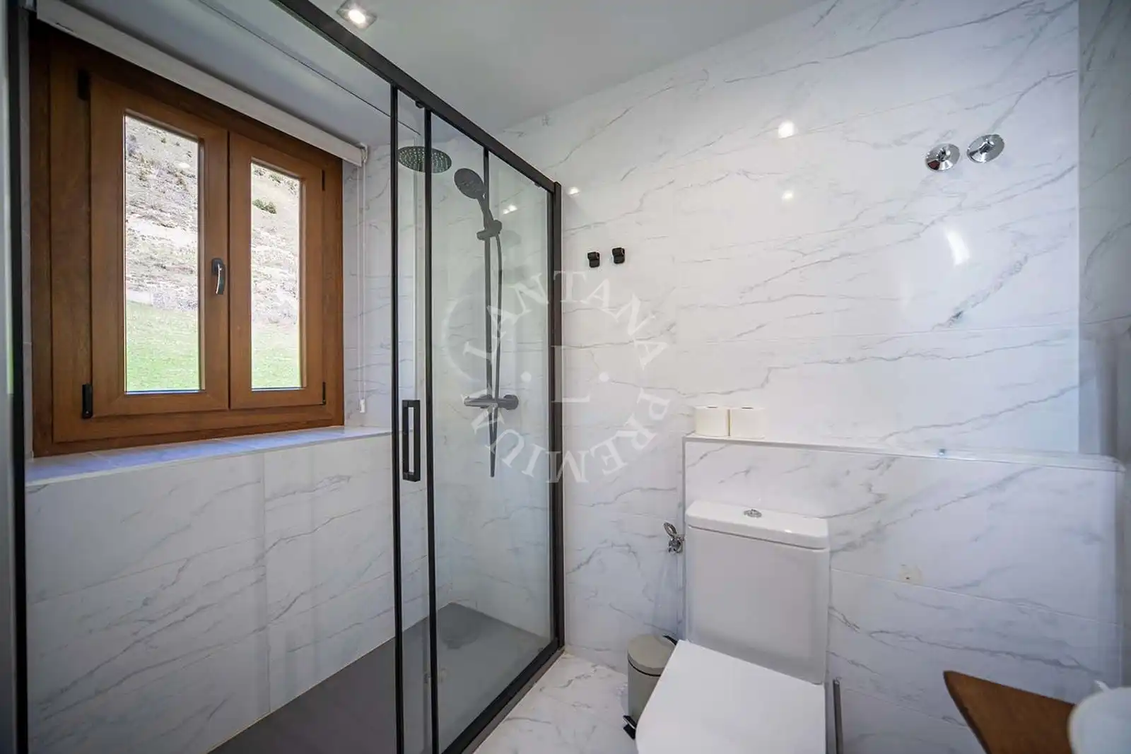 Baño de Casa o chalet en venta en Naut Aran con Calefacción, Parquet y Horno